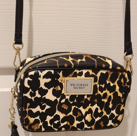 VICTORIA'S SECRET LEOPARD PRINTCROSSBODY BAG - Picture 1 of 13